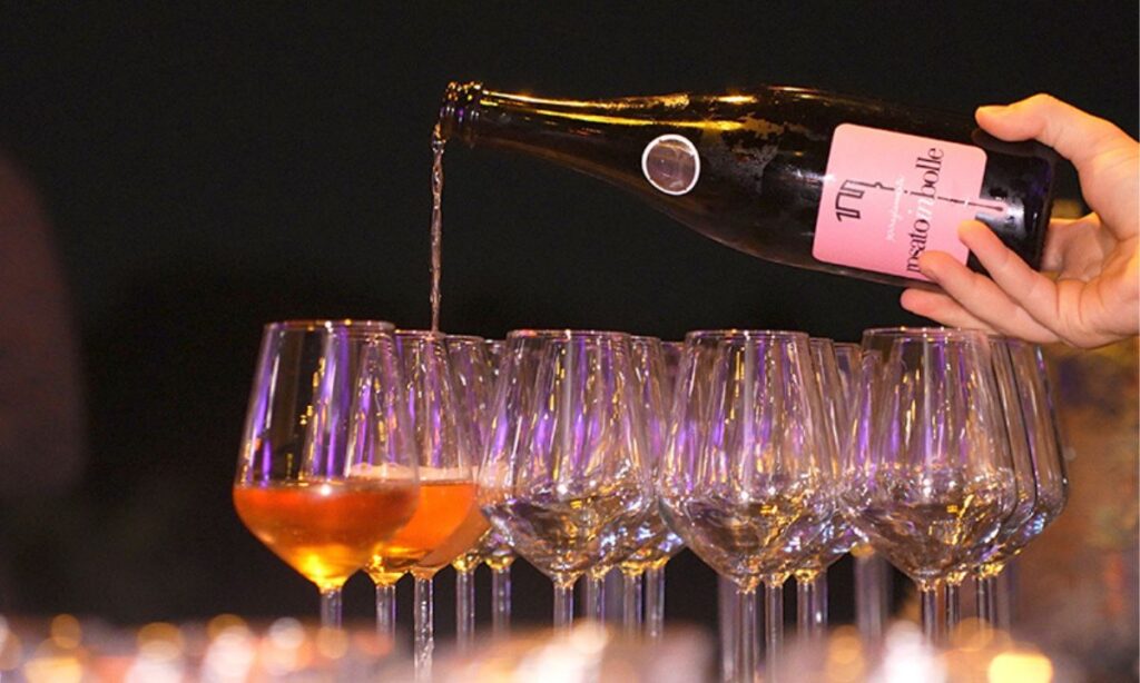 Calici di vino al Calabria Wine Festival